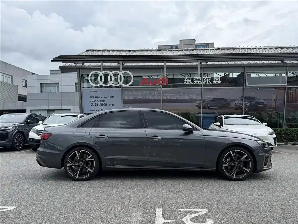 2024 Audi A4L 40 TFSI quattro RS Package (Sports Edition) — миниатюра 3