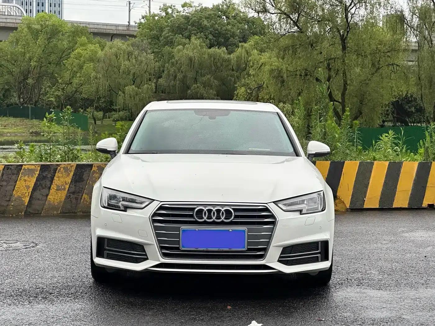 Audi A4L 2018 30th Anniversary Edition 40 TFSI Fashion Model — миниатюра 2