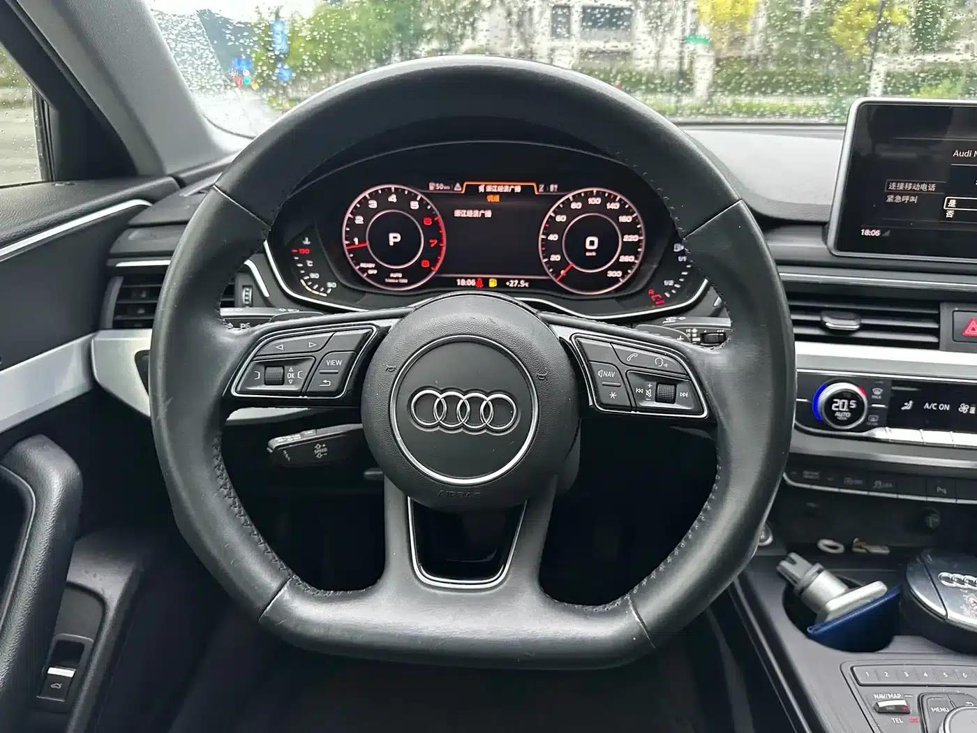 Audi A4L 2018 30th Anniversary Edition 40 TFSI Fashion Model — миниатюра 15