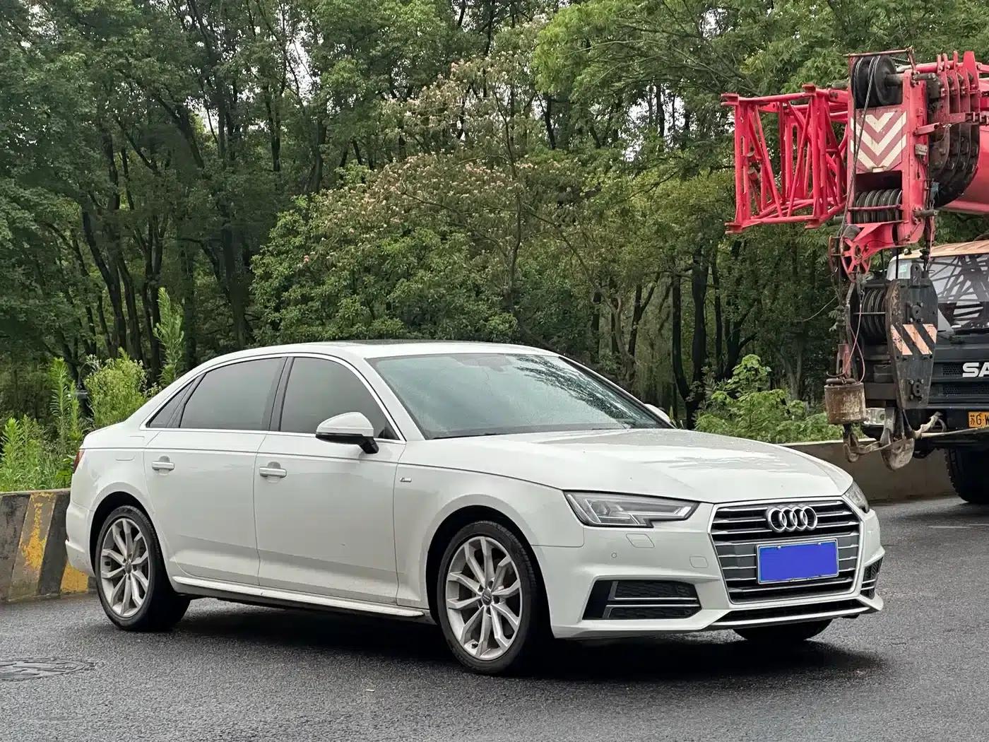 Audi A4L 2018 30th Anniversary Edition 40 TFSI Fashion Model — миниатюра 3