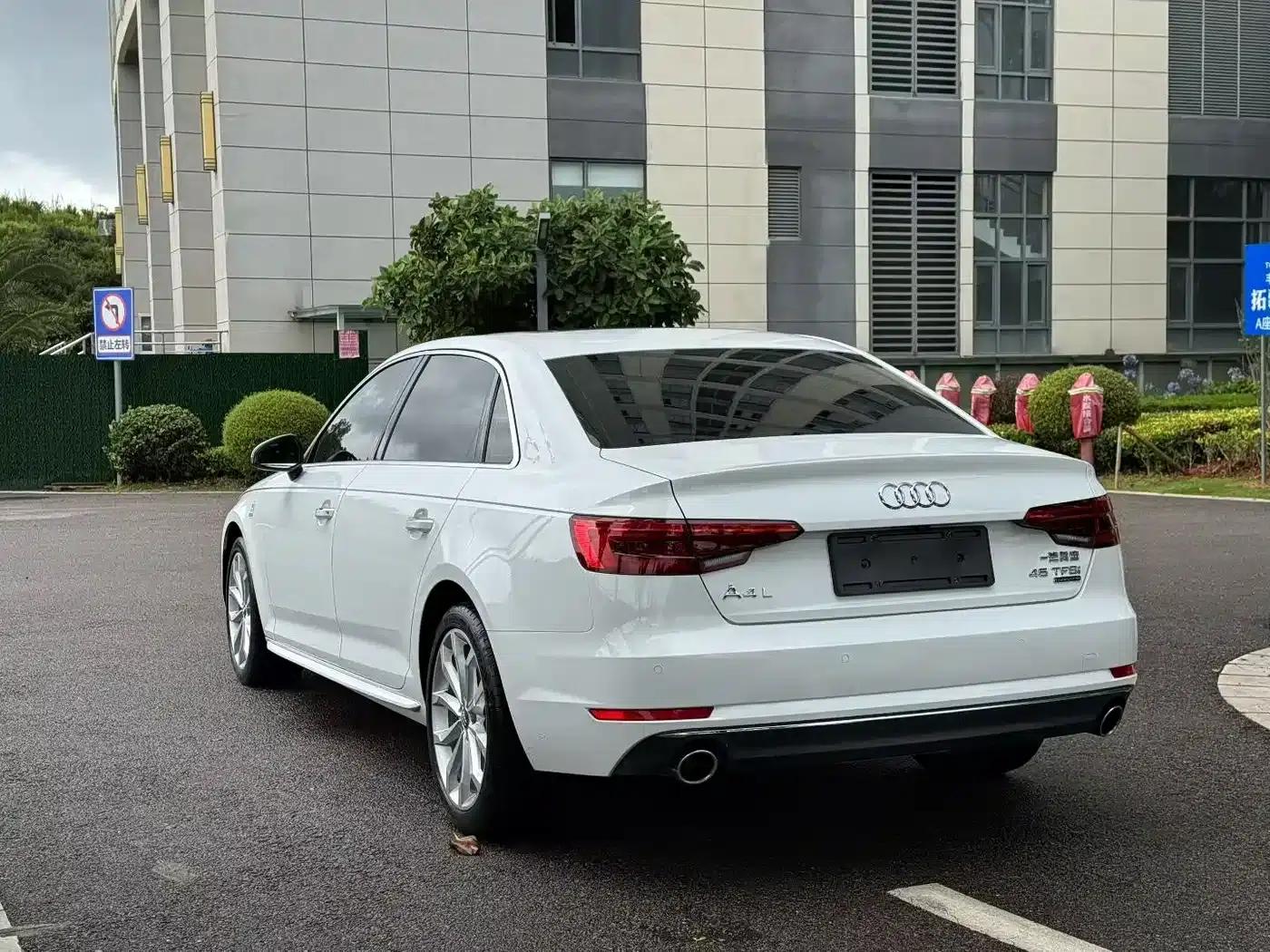 Audi A4L 2017 45 TFSI quattro Sport — миниатюра 7
