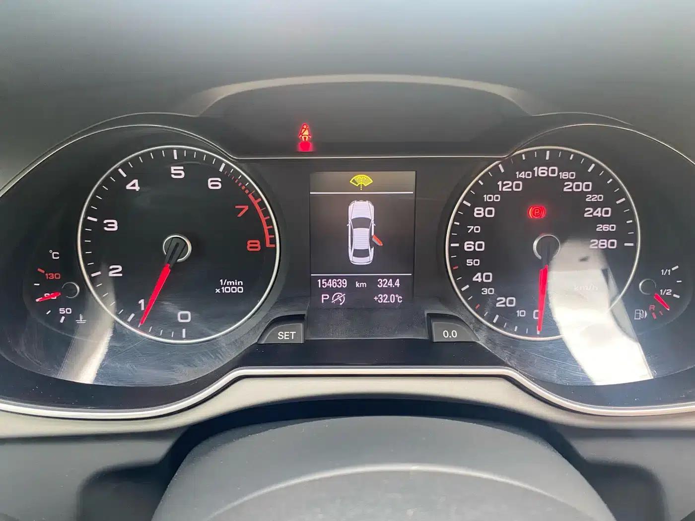 Audi A4L 2016 35 TFSI Automatic Luxury — миниатюра 18