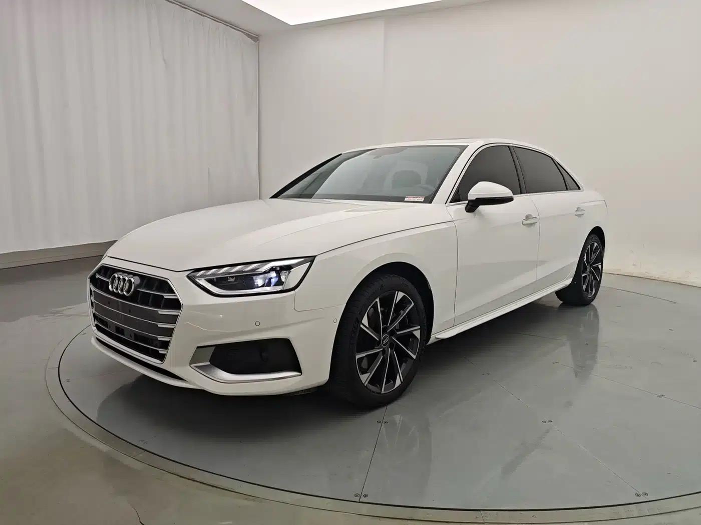 Audi A4L 2022 40 TFSI Luxury Elegance — миниатюра 1