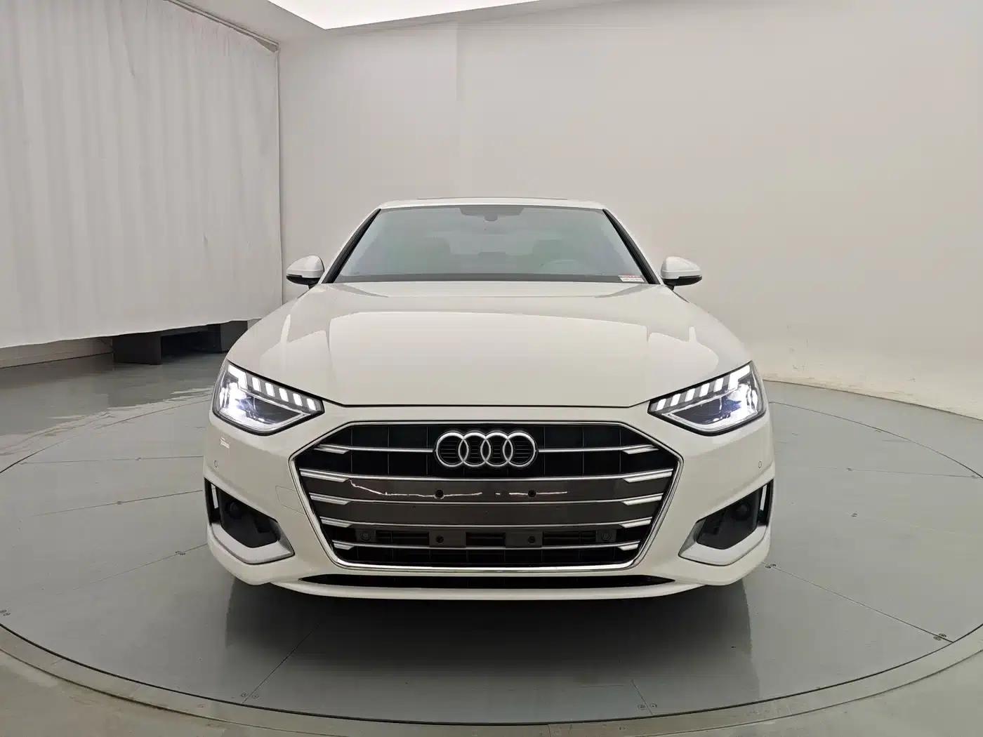 Audi A4L 2022 40 TFSI Luxury Elegance — миниатюра 2