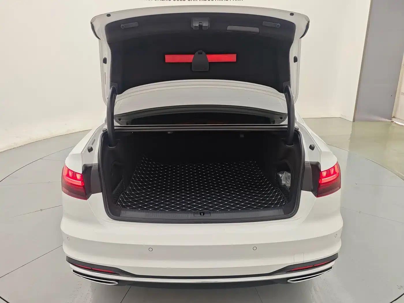 Audi A4L 2022 40 TFSI Luxury Elegance — миниатюра 32