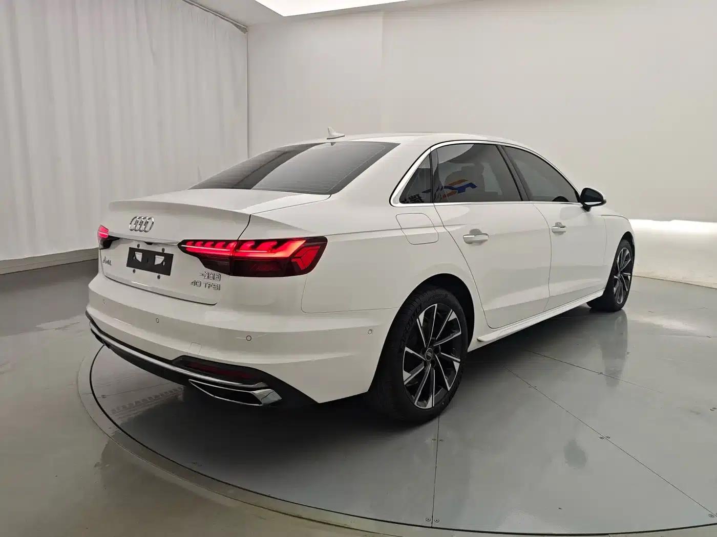 Audi A4L 2022 40 TFSI Luxury Elegance — миниатюра 7
