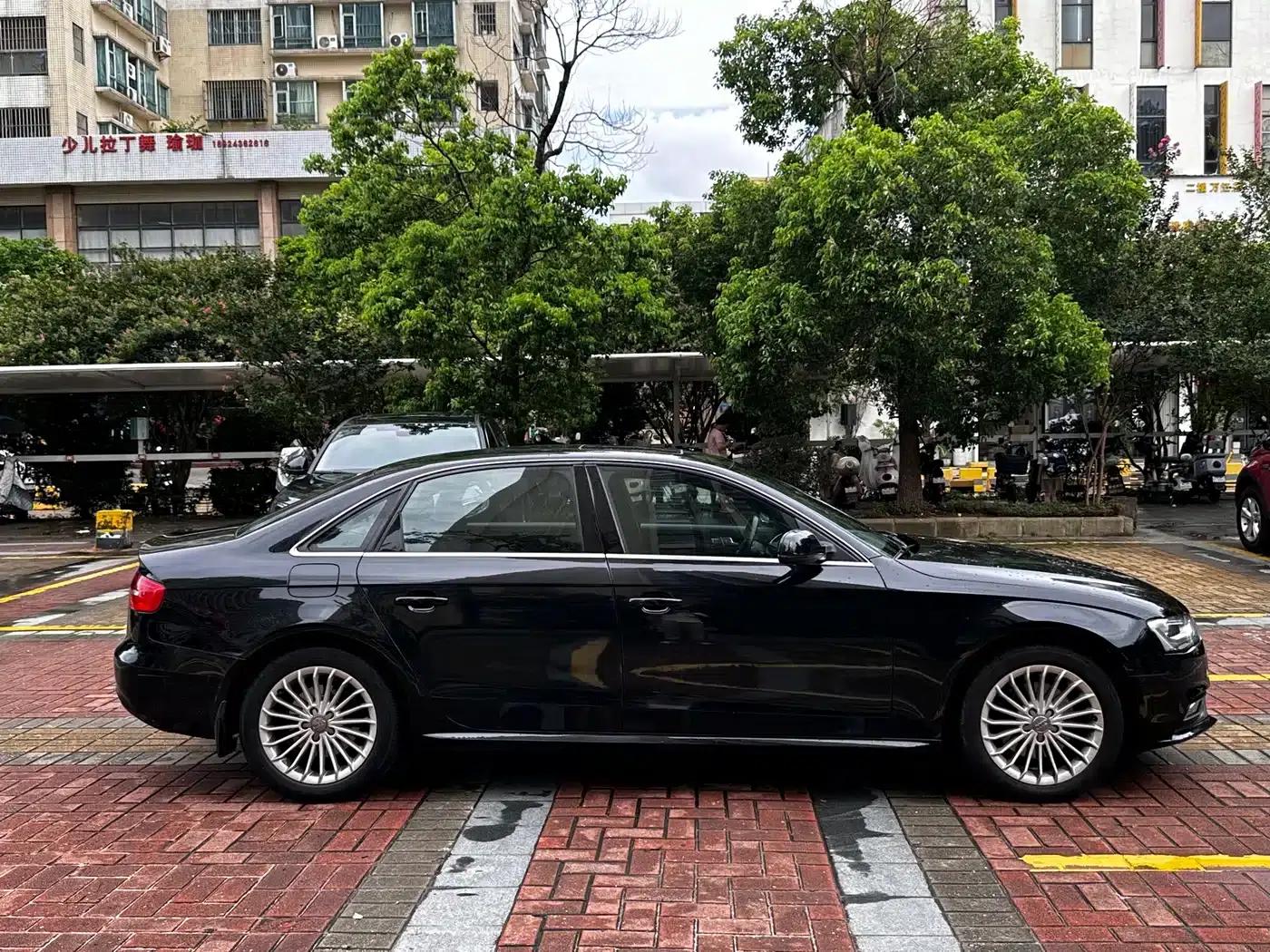 Audi A4L 2013 35 TFSI Automatic Technology Edition — миниатюра 5
