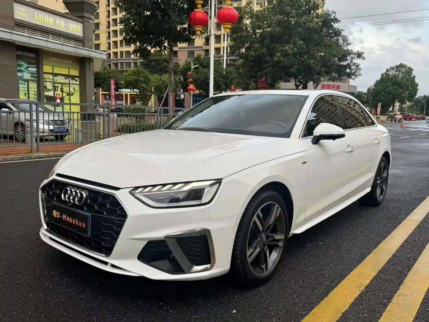 Audi A4L 2020 40 TFSI quattro Luxury Dynamic — миниатюра 1