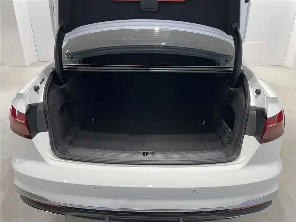 Audi A4L 2023 40 TFSI Fashion Dynamic Edition — миниатюра 6
