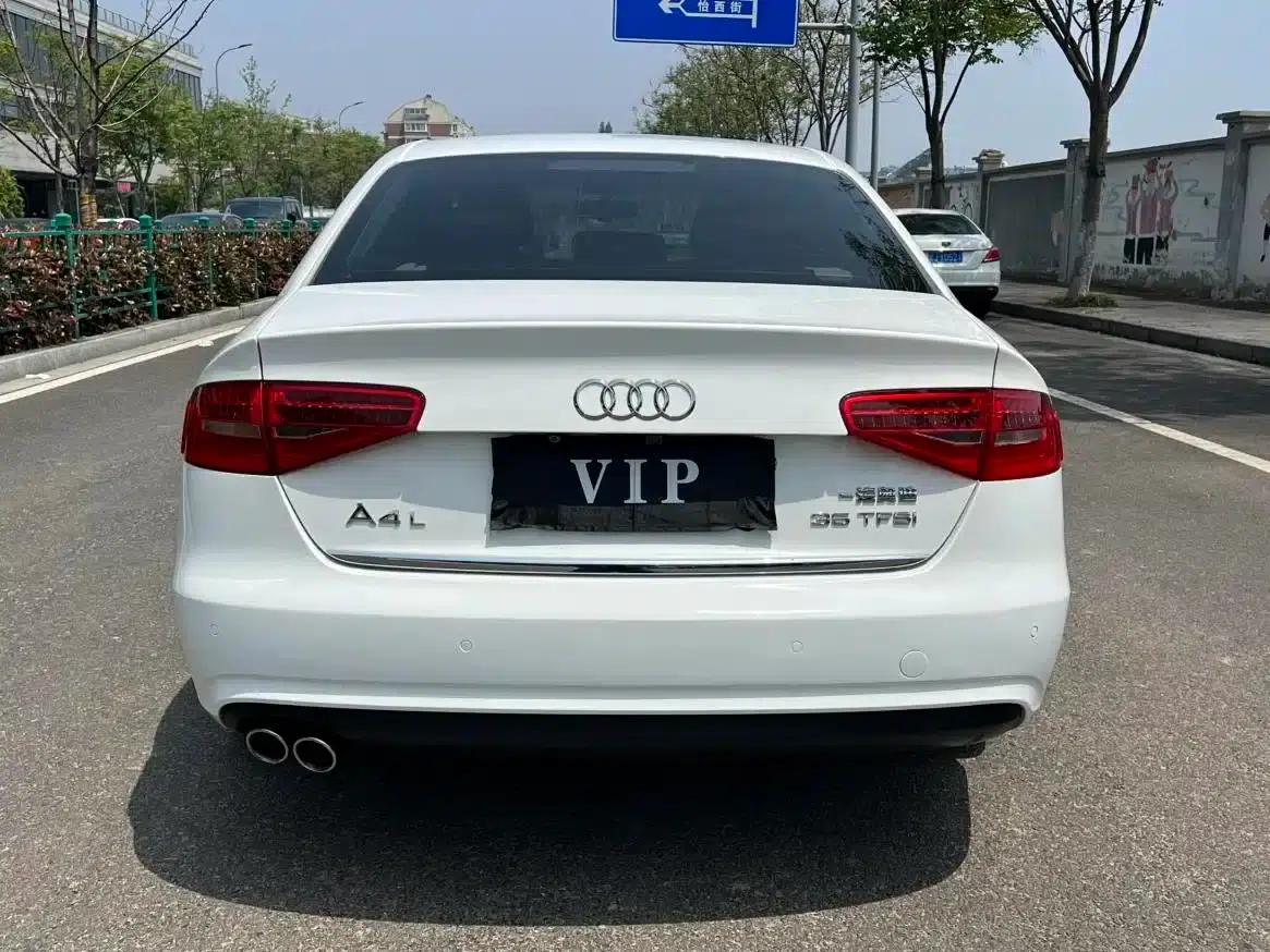 Audi A4L 2016 35 TFSI Classic Edition Automatic Standard Model — миниатюра 13