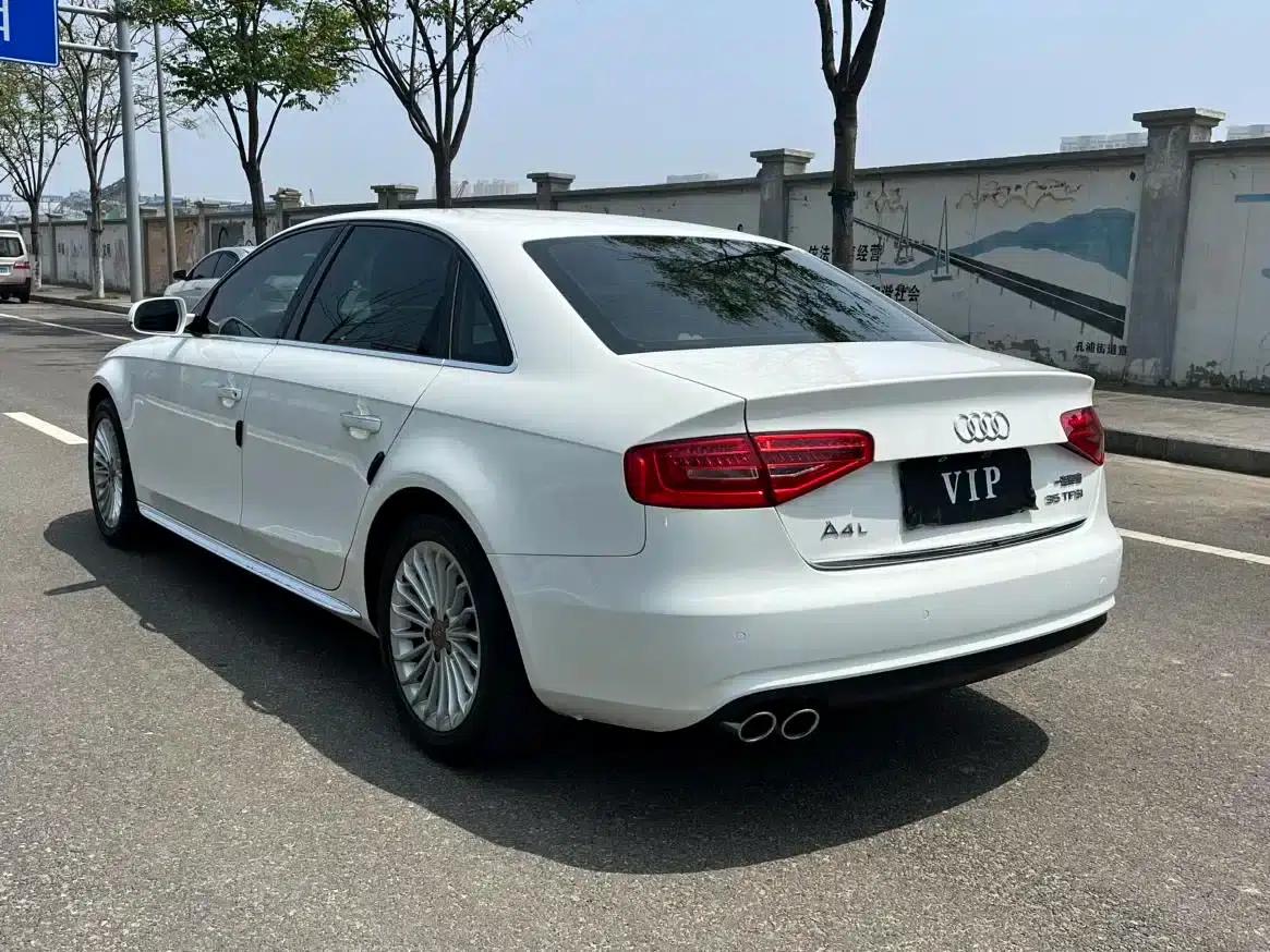 Audi A4L 2016 35 TFSI Classic Edition Automatic Standard Model — миниатюра 14