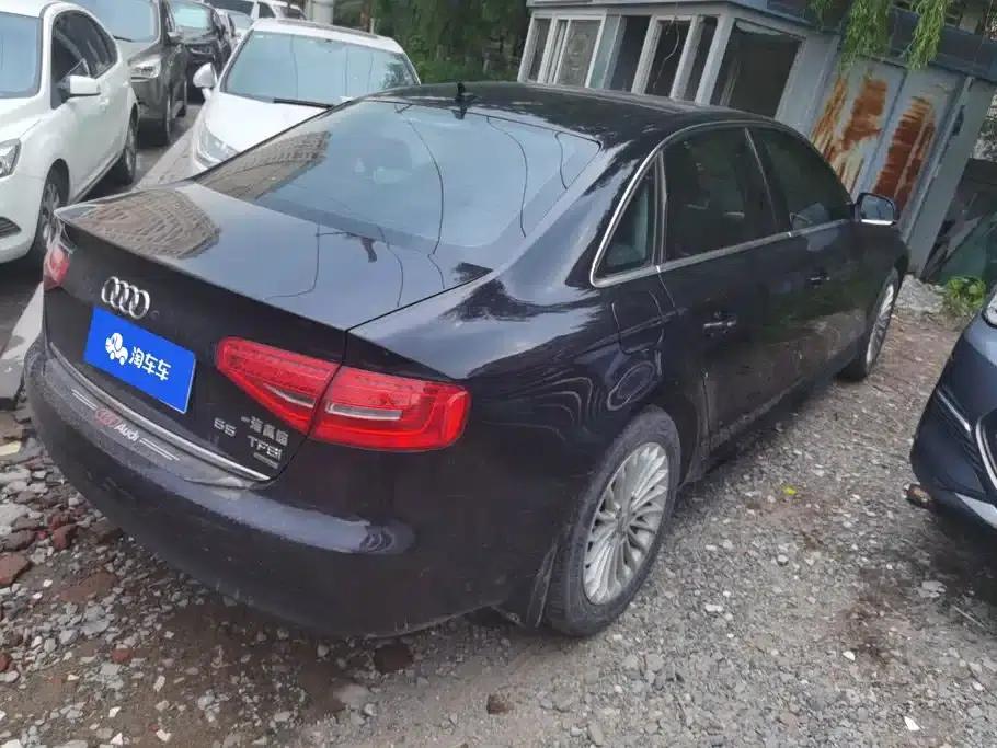 Audi A4L 2013 35 TFSI Automatic Standard Edition — миниатюра 2