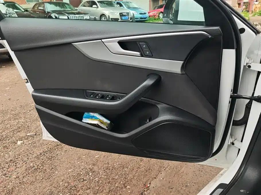 Audi A4L 2019 40 TFSI Progressive (National V Emission Standard) — миниатюра 7