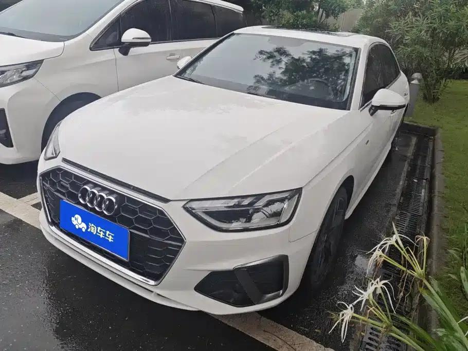 Audi A4L 2020 40 TFSI quattro Luxury Dynamic — миниатюра 1
