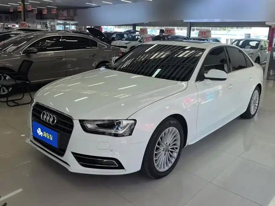 Audi A4L 2015 35 TFSI Automatic Comfort — миниатюра 1