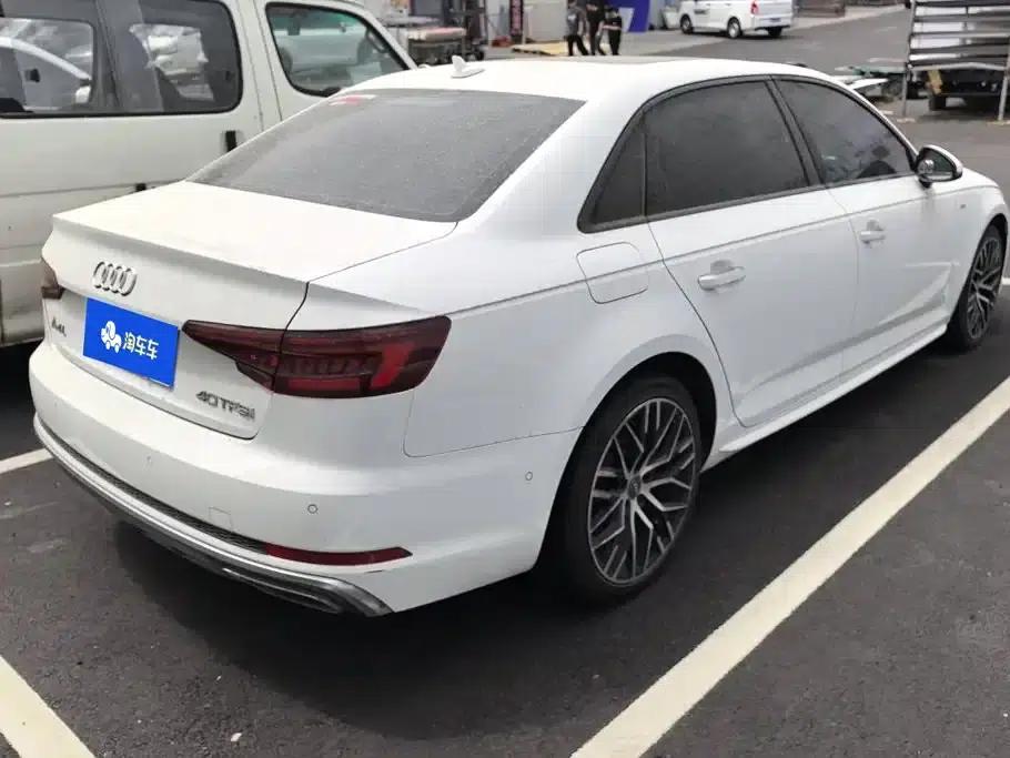 Audi A4L 2019 40 TFSI Fashion Edition (National V Emission Standard) — миниатюра 3