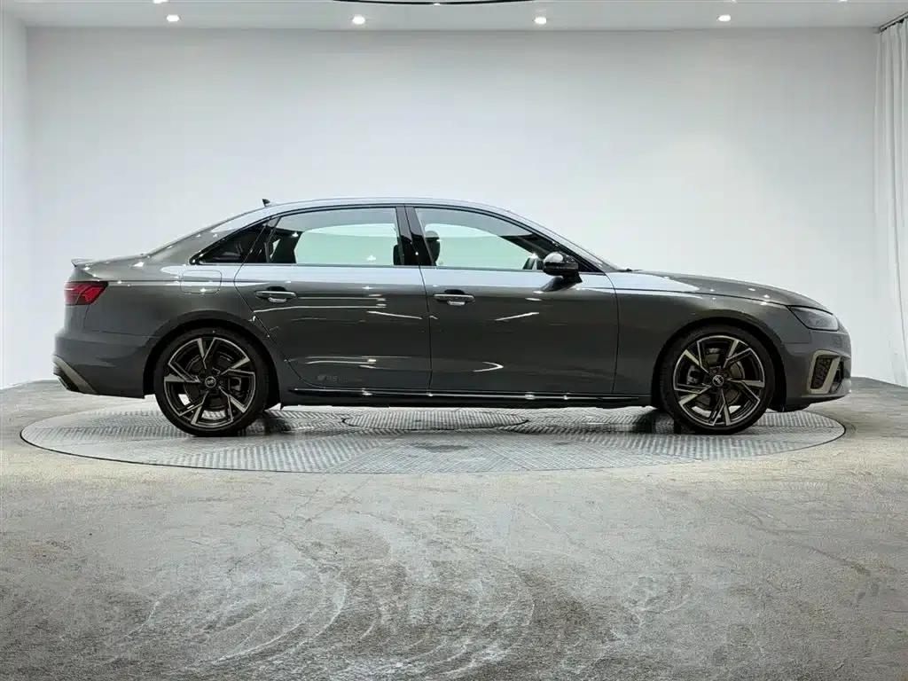 2024 Audi A4L 40 TFSI quattro RS Package (Sports Edition) — миниатюра 3