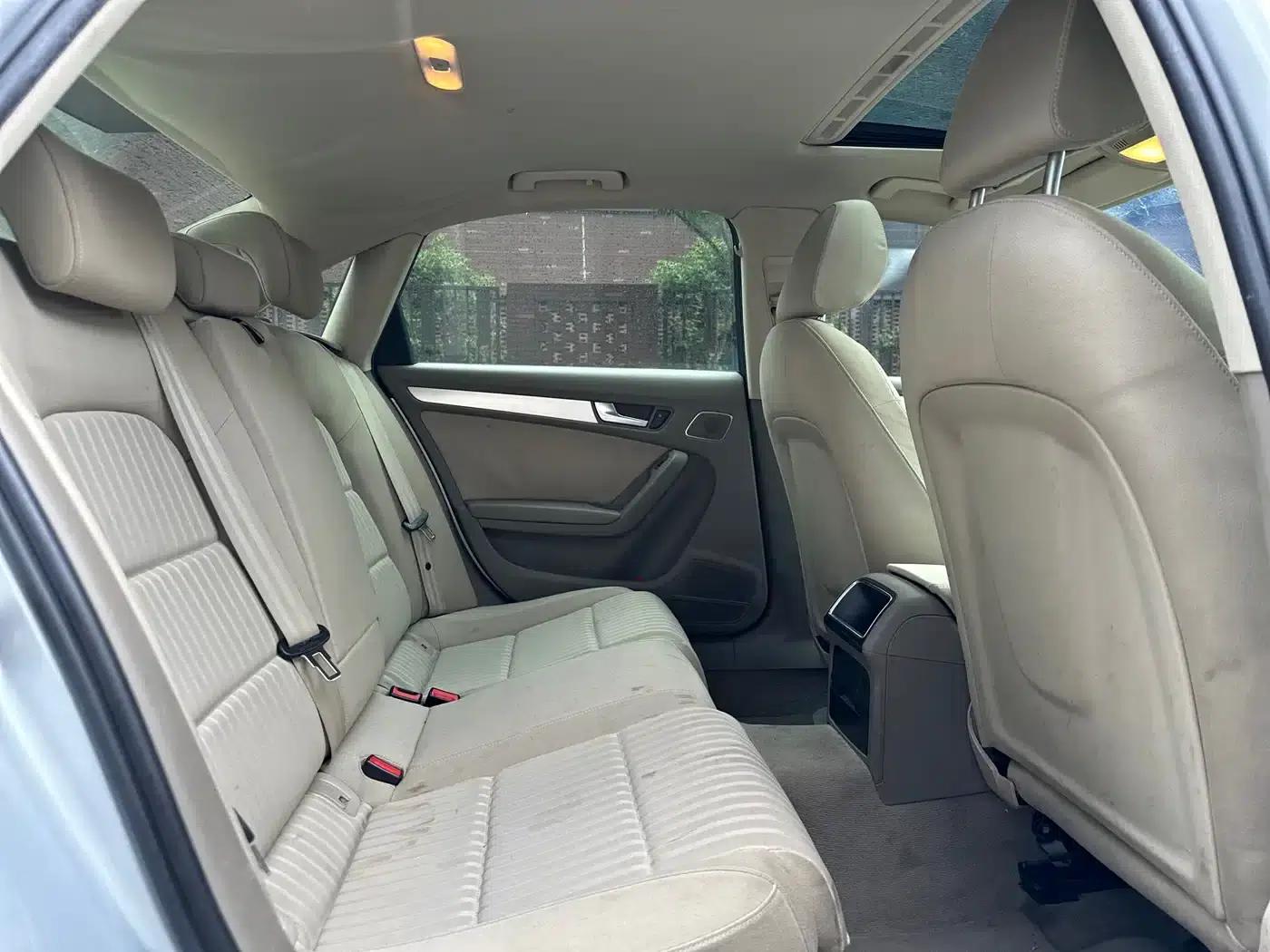 Audi A4L 2011 2.0 TFSI Standard Edition — миниатюра 12