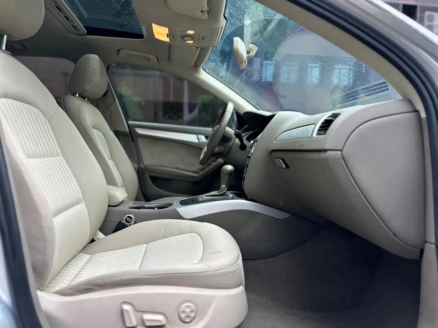 Audi A4L 2011 2.0 TFSI Standard Edition — миниатюра 9