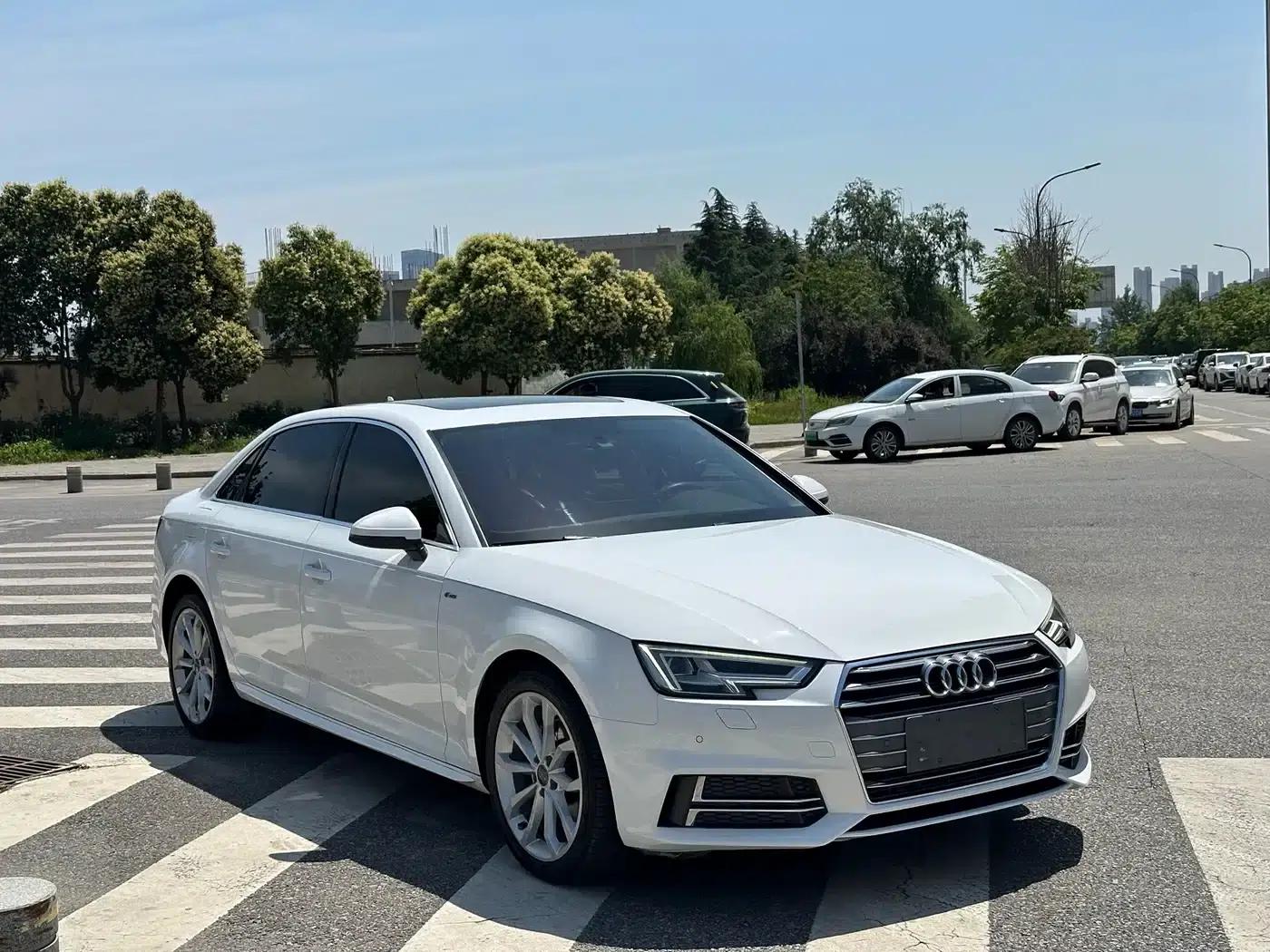 Audi A4L 2018 30th Anniversary Edition 40 TFSI Fashion Model — миниатюра 3