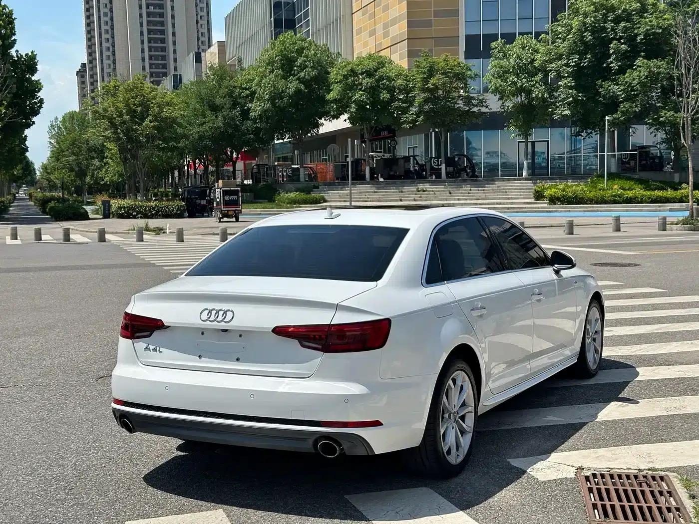 Audi A4L 2018 30th Anniversary Edition 40 TFSI Fashion Model — миниатюра 7