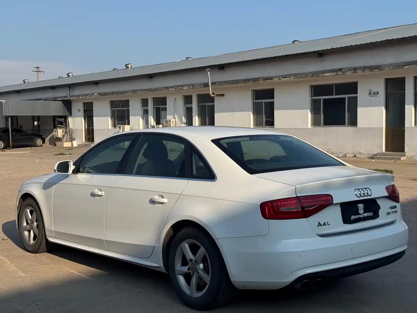 Audi A4L 2015 35 TFSI Automatic Standard Edition — миниатюра 7