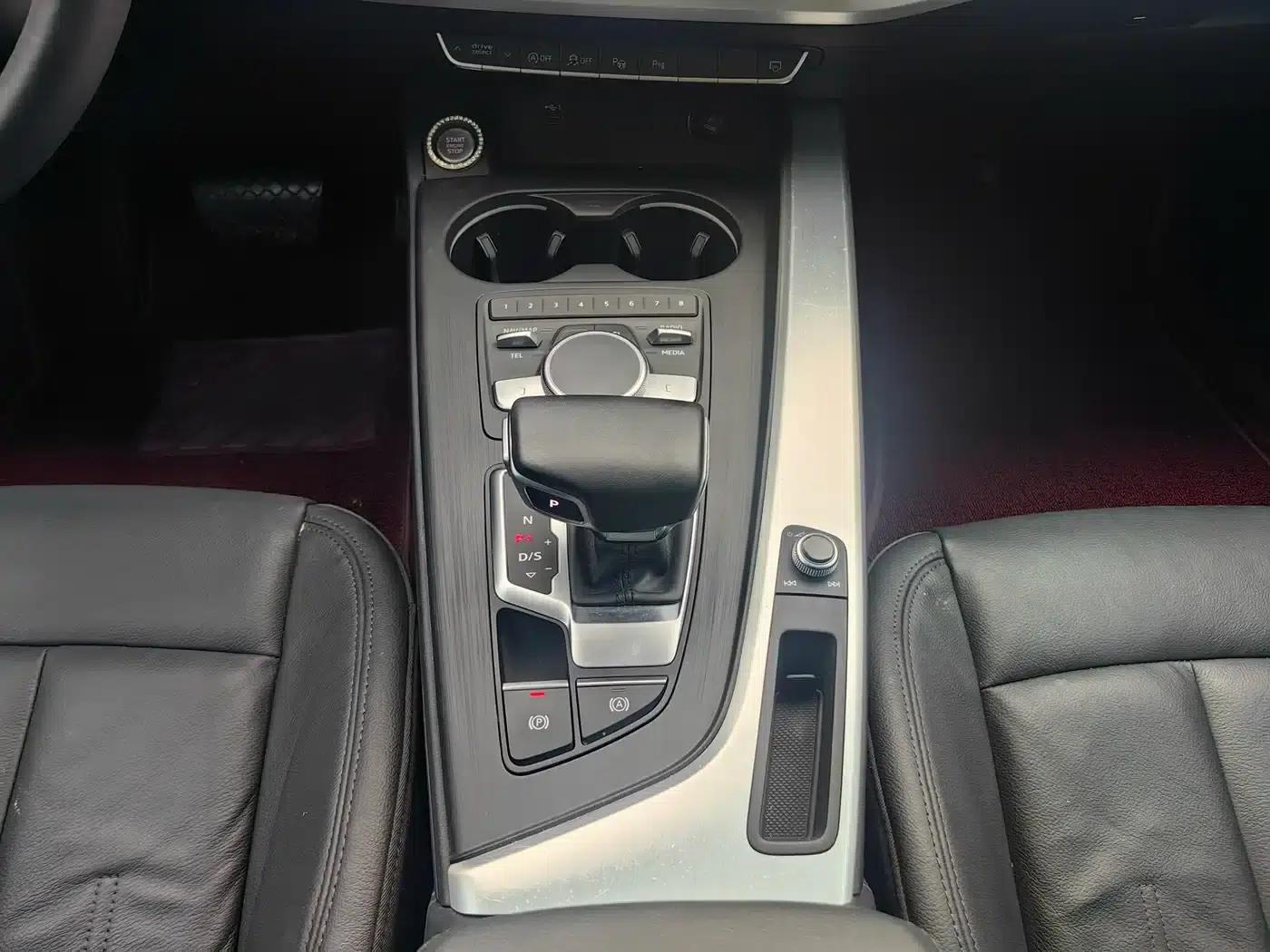 Audi A4L 2019 40 TFSI Fashion Edition (National V Emission Standard) — миниатюра 11