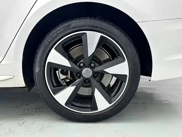 Audi A4L 2017 45 TFSI quattro Sport — миниатюра 14