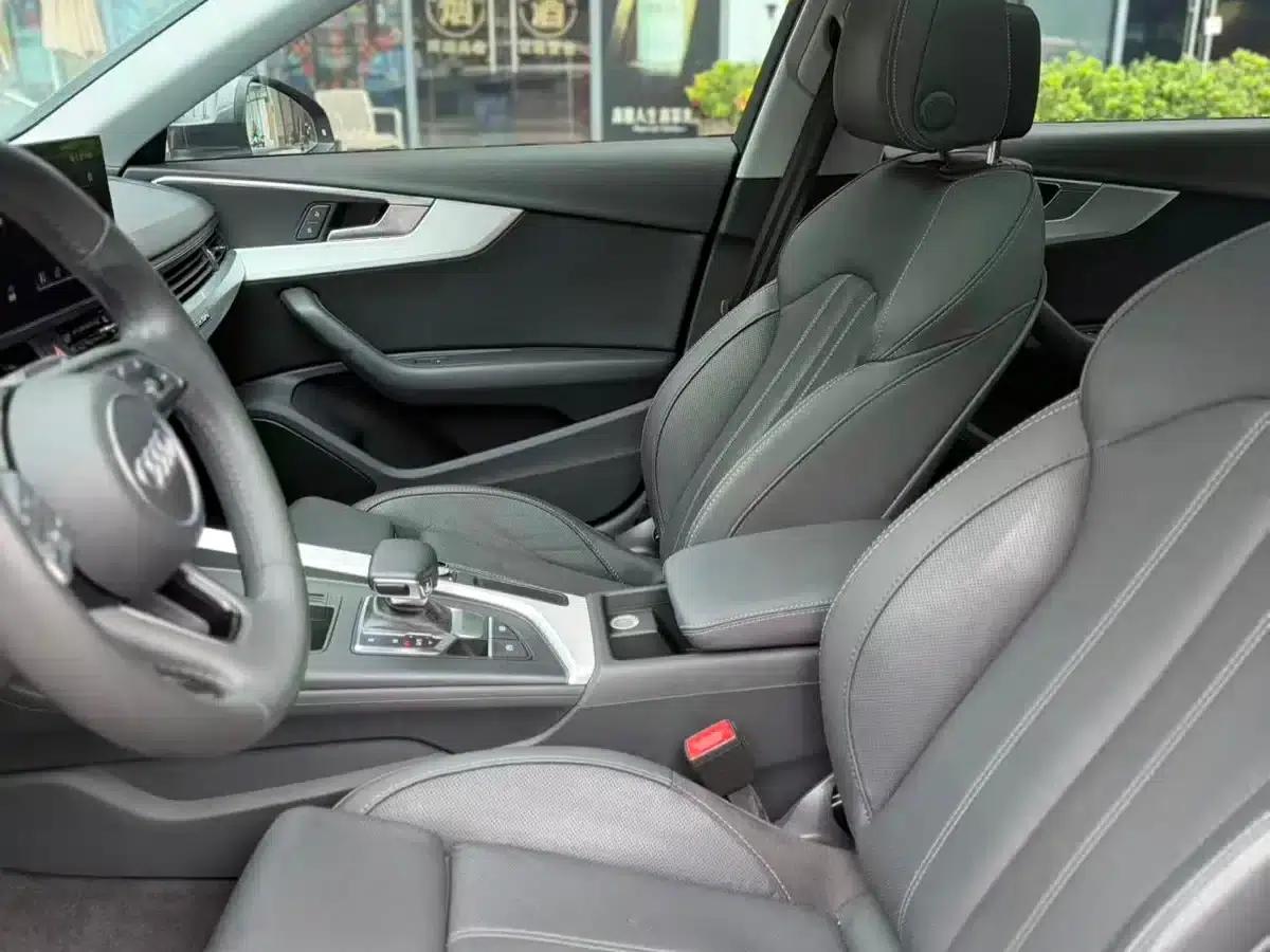 Audi A4L 2020 40 TFSI quattro Luxury Dynamic — миниатюра 5