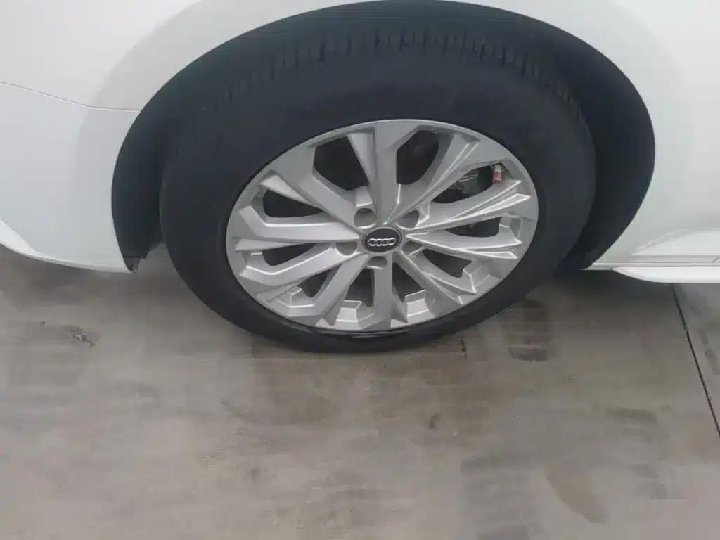 Audi A4L 2019 40 TFSI Progressive (China VI Emission Standard) — миниатюра 23