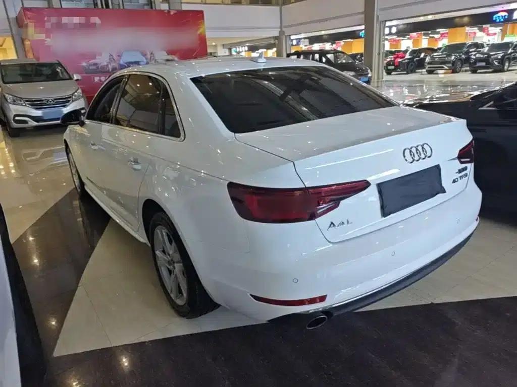 Audi A4L 2018 30th Anniversary Edition 40 TFSI Progressive — миниатюра 5
