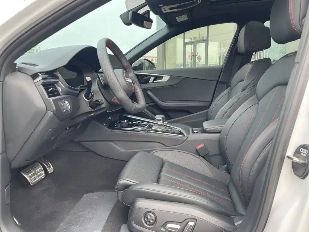 Audi A4L 2025 2 Million Unit Enjoyment Edition 40 TFSI Luxury Dynamic Model — миниатюра 12