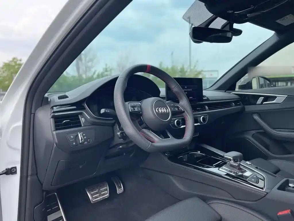 Audi A4L 2025 2 Million Unit Enjoyment Edition 40 TFSI Luxury Dynamic Model — миниатюра 13