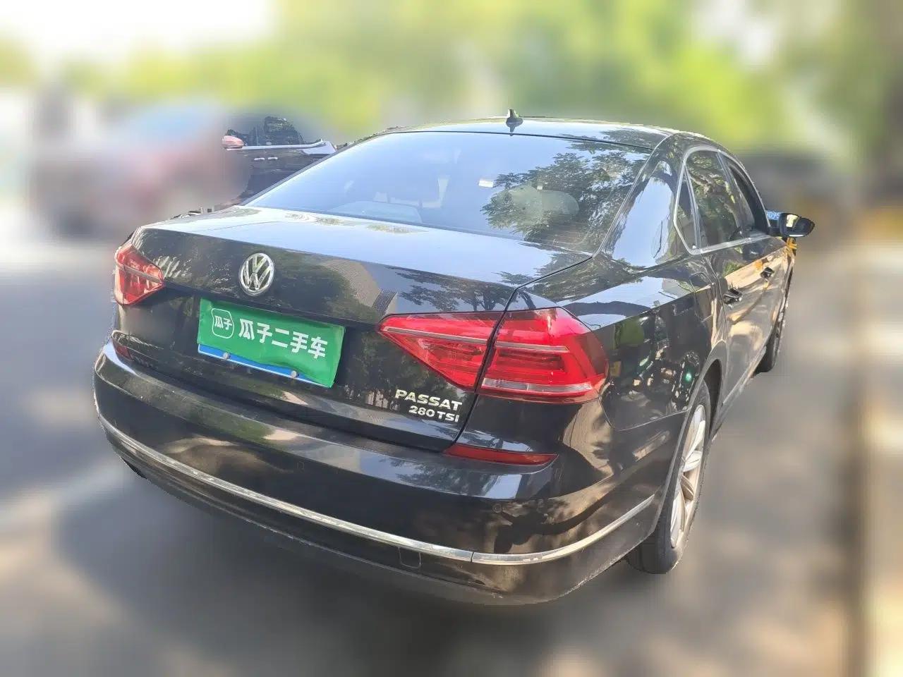 Volkswagen Passat 2017 280TSI DSG Luxury Edition — миниатюра 6