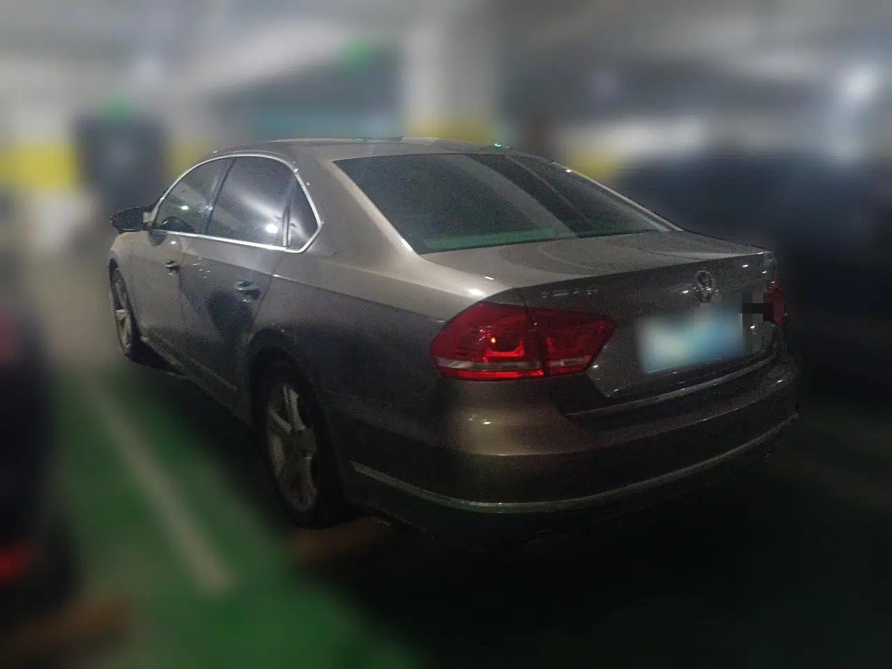 Volkswagen Passat 2011 1.8TSI DSG Prestige Edition — миниатюра 4
