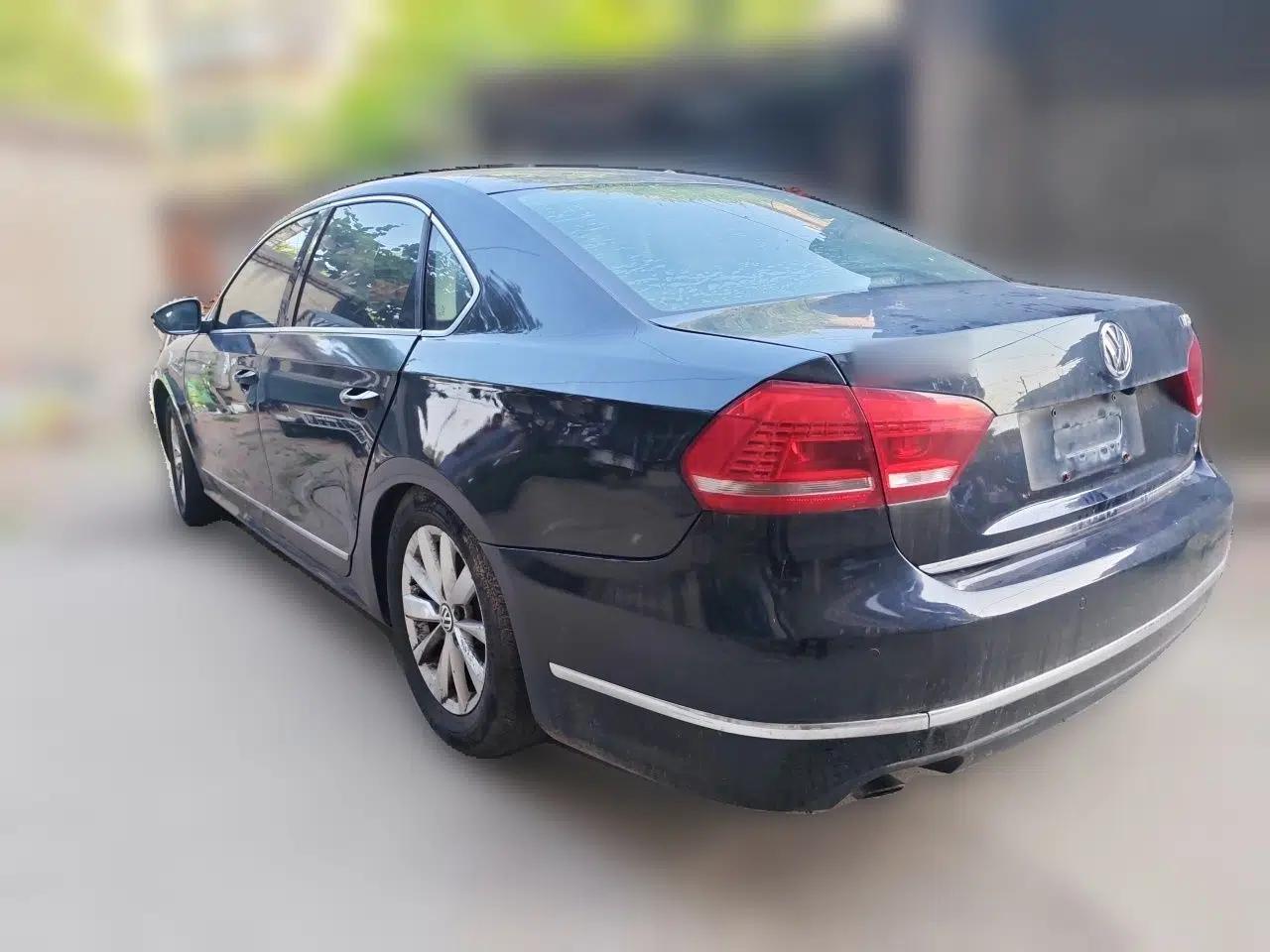 Volkswagen Passat 2014 1.8TSI DSG Prestige Navigation Edition — миниатюра 4
