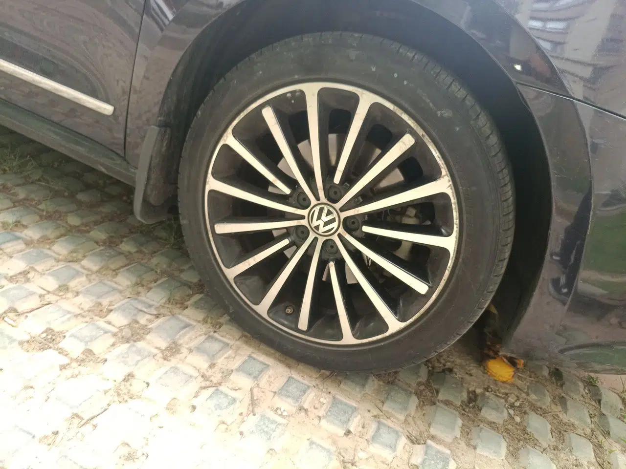 Volkswagen Passat 2015 1.8TSI DSG Prestige Edition — миниатюра 8