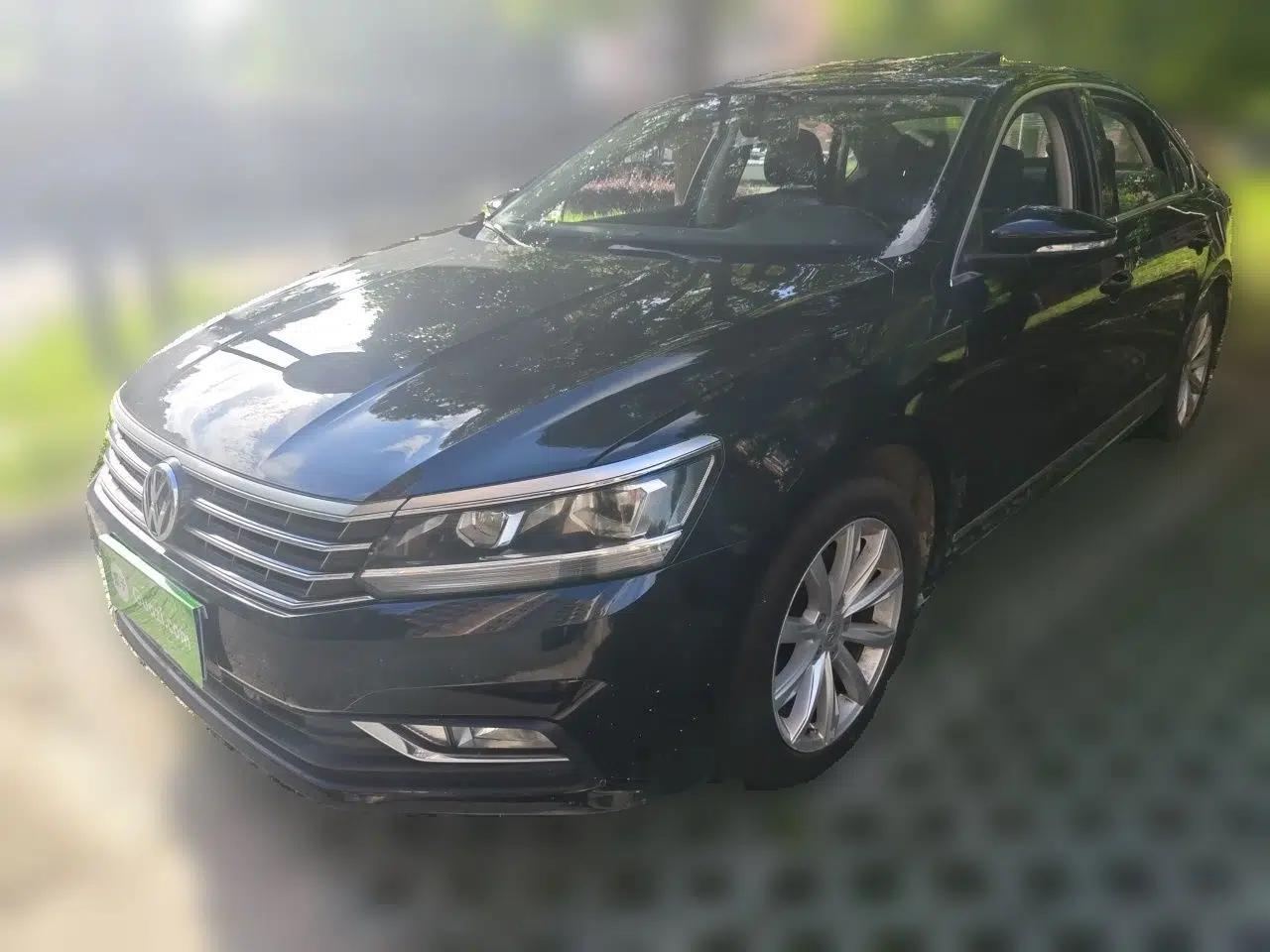 Volkswagen Passat 2017 330TSI DSG Luxury Edition — миниатюра 1