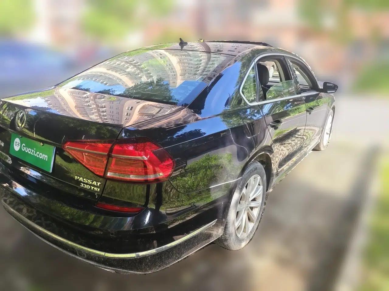 Volkswagen Passat 2017 330TSI DSG Luxury Edition — миниатюра 6