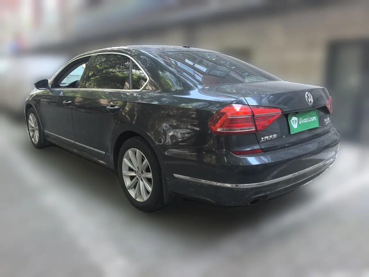 Volkswagen Passat 2017 330TSI DSG Luxury Edition — миниатюра 4