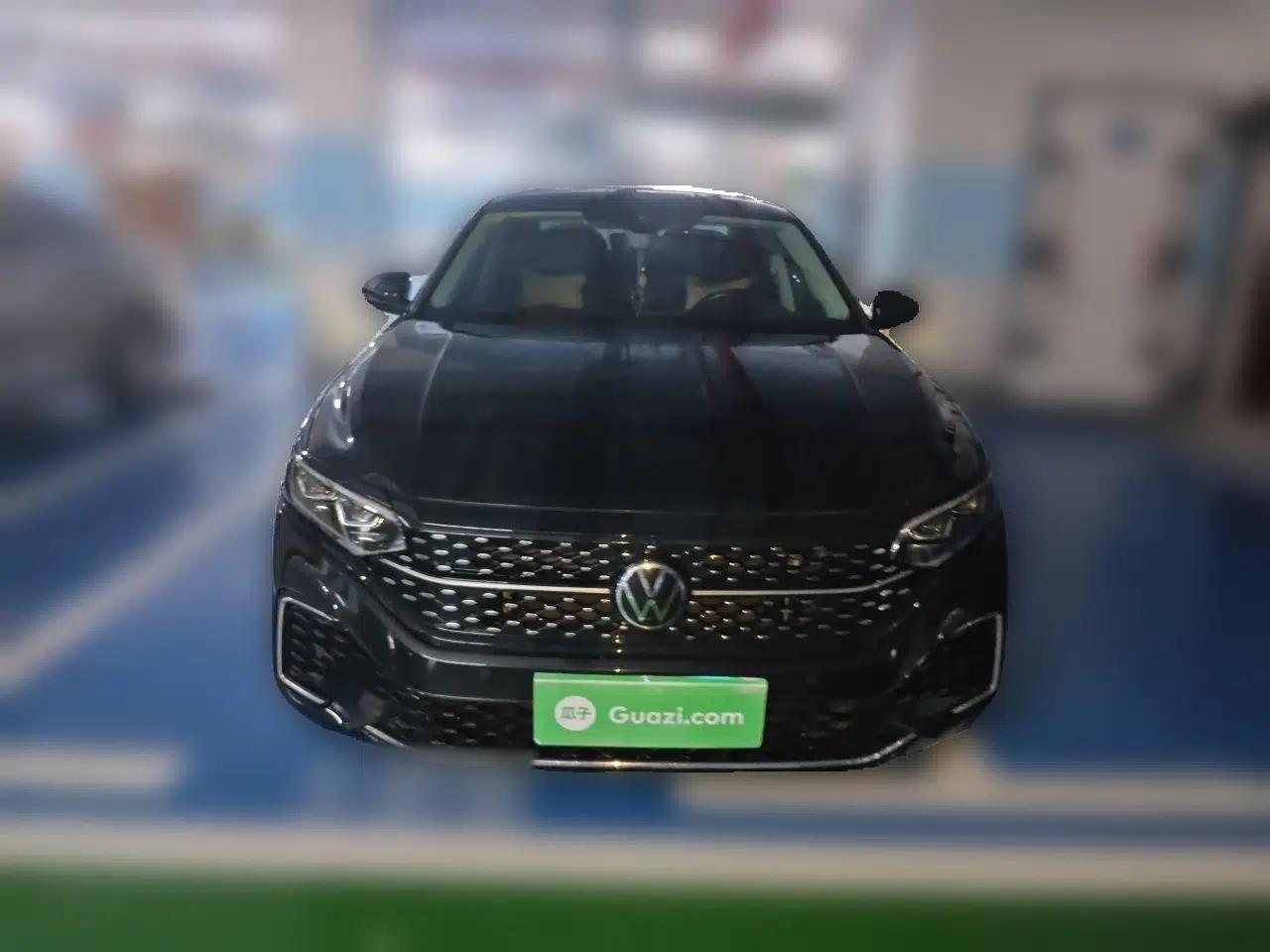 Volkswagen Passat 2022 330TSI Luxury Edition — миниатюра 2