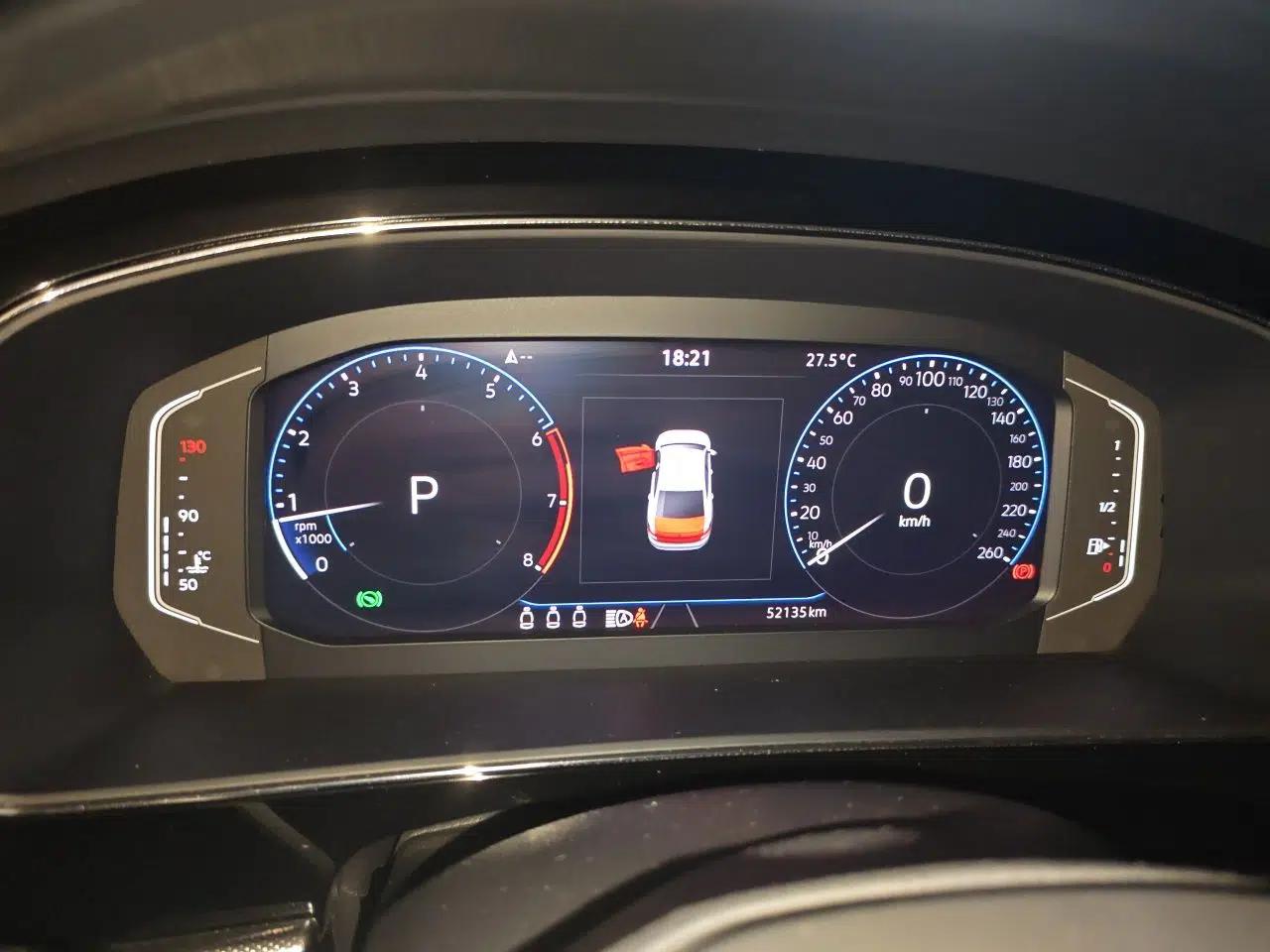 Volkswagen Passat 2022 330TSI Luxury Edition — миниатюра 11