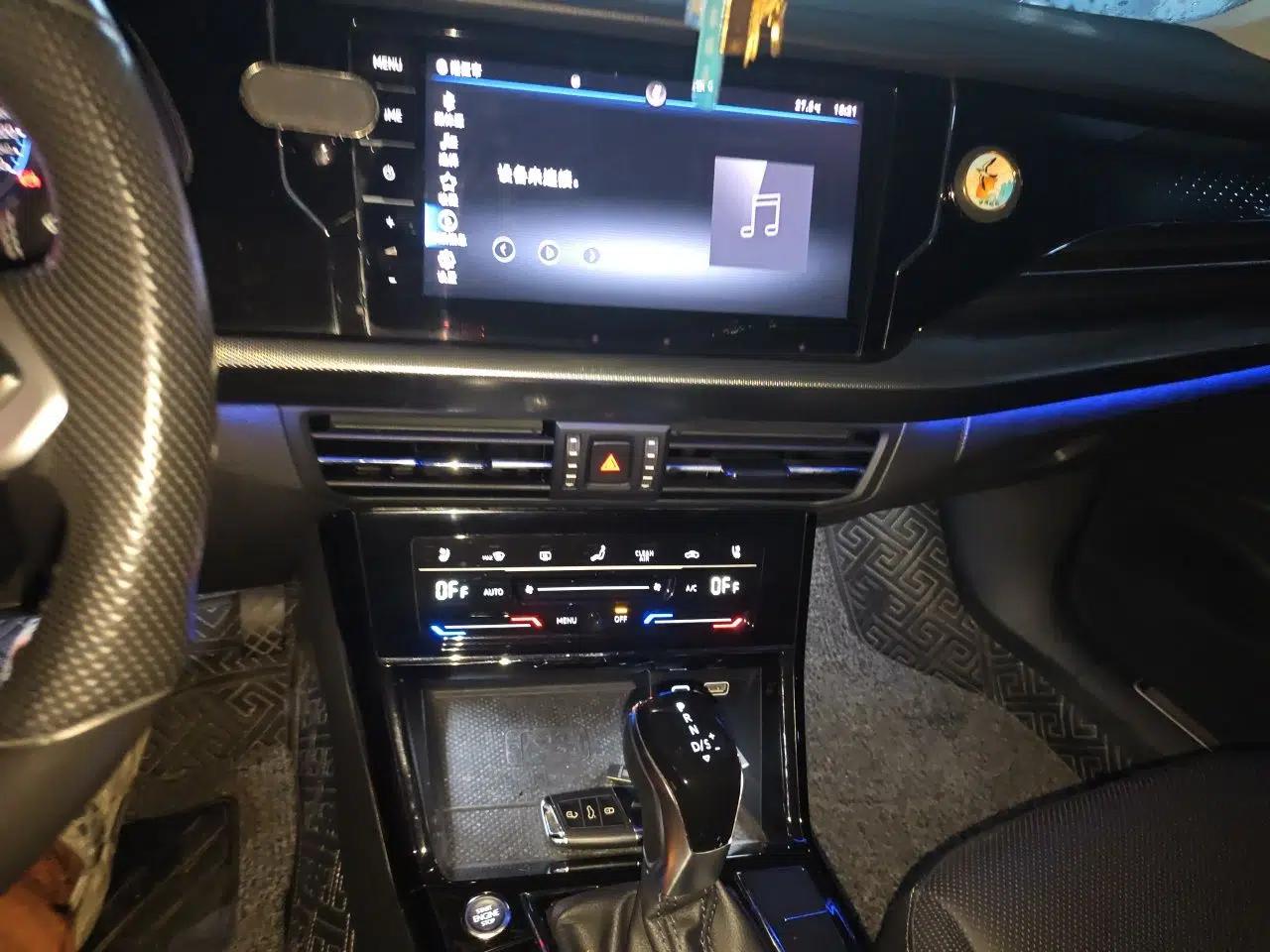 Volkswagen Passat 2022 330TSI Luxury Edition — миниатюра 13