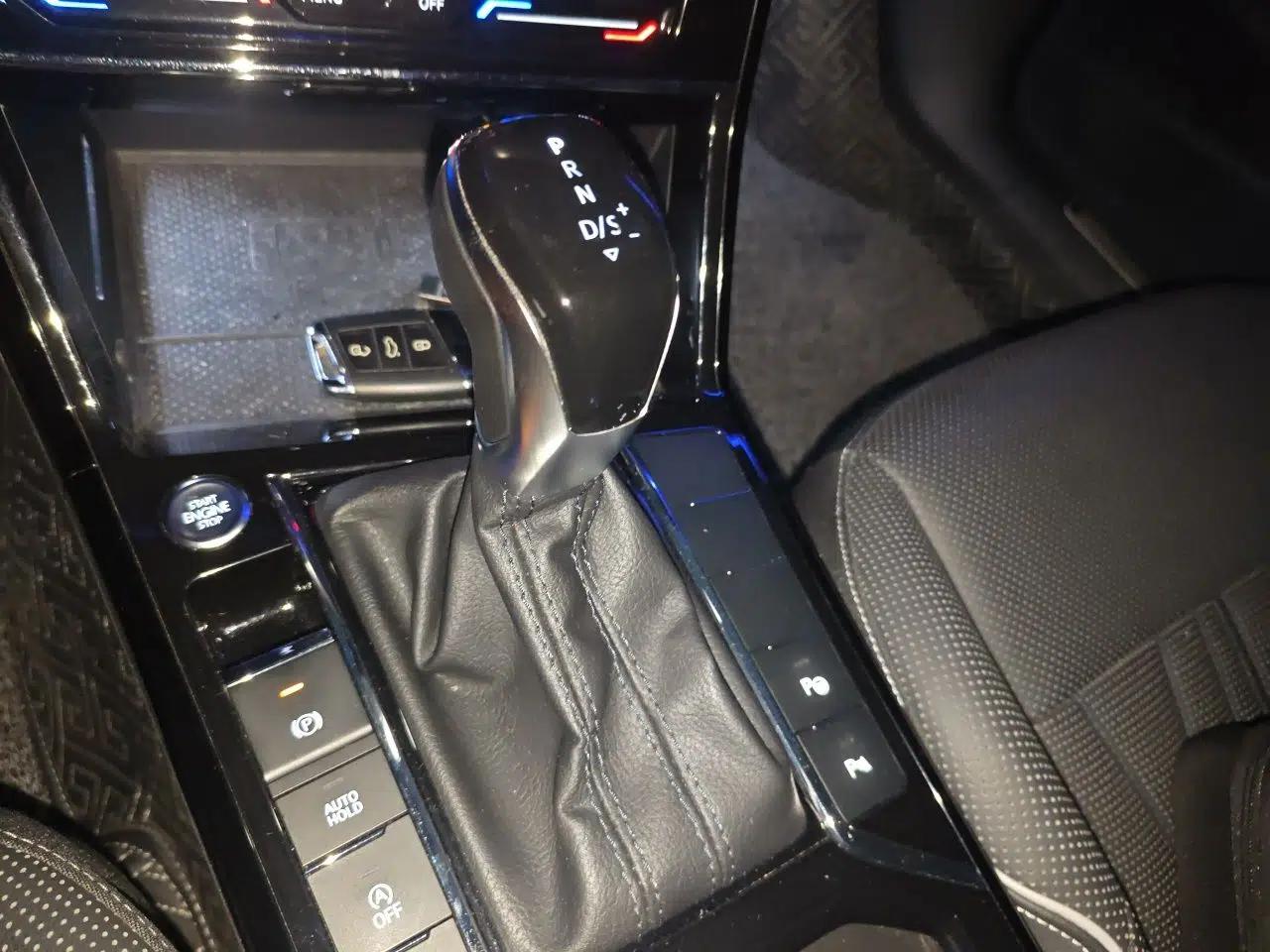 Volkswagen Passat 2022 330TSI Luxury Edition — миниатюра 14