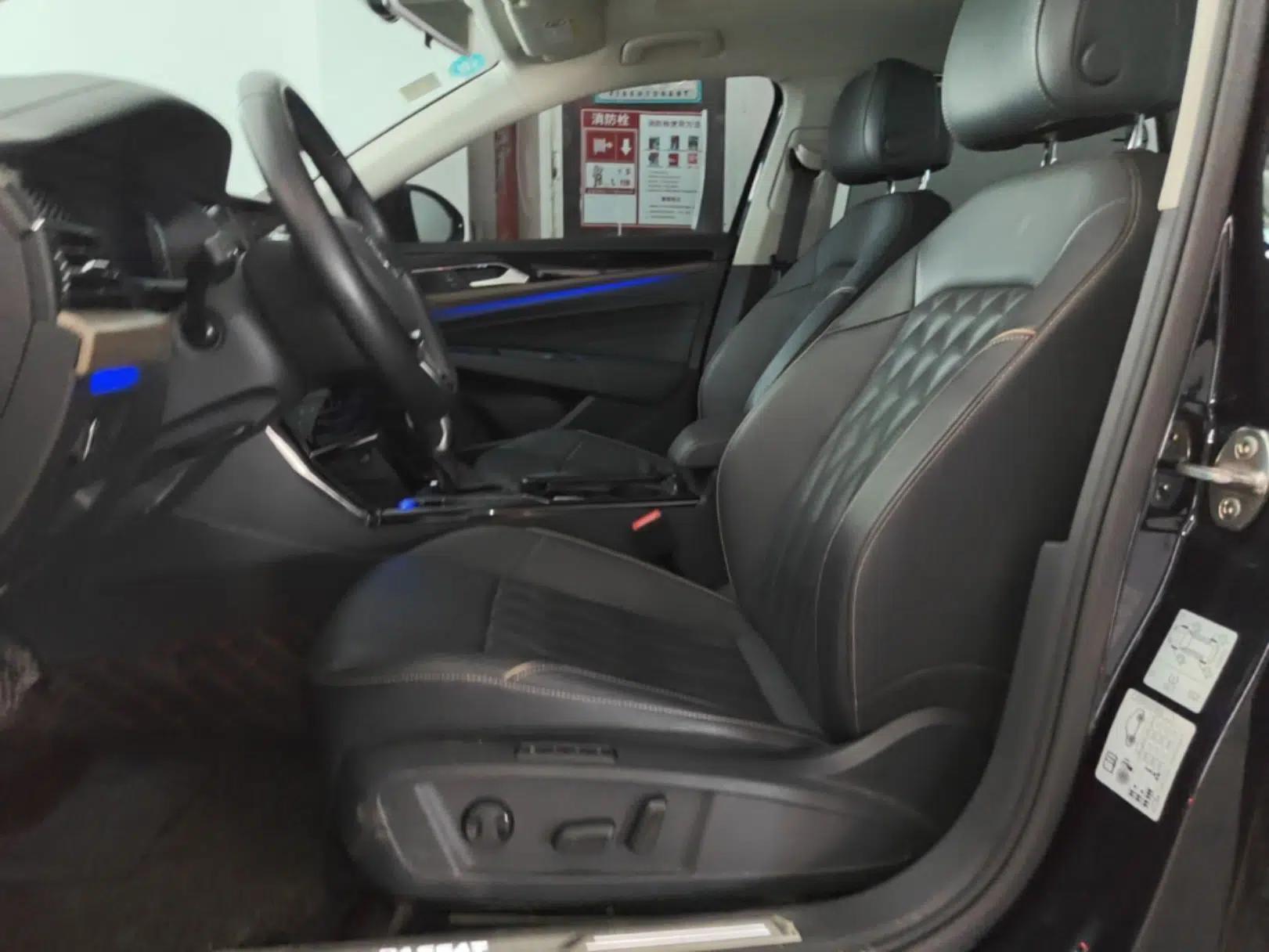 Volkswagen Passat 2020 330TSI Luxury Edition China VI — миниатюра 17