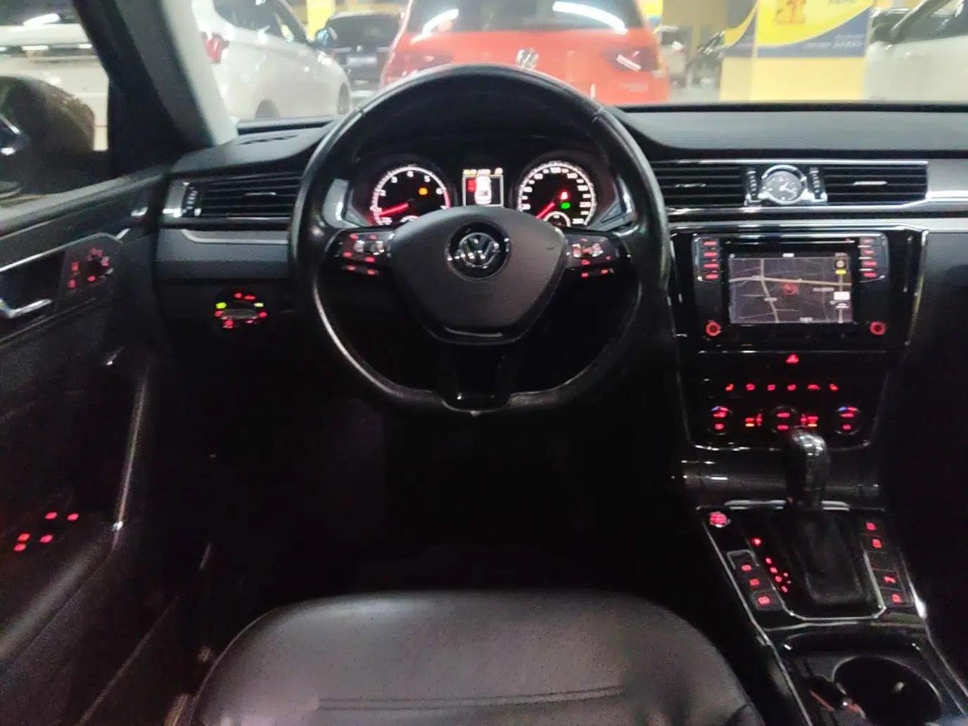 Volkswagen Passat 2016 330TSI DSG Prestige Edition — миниатюра 13