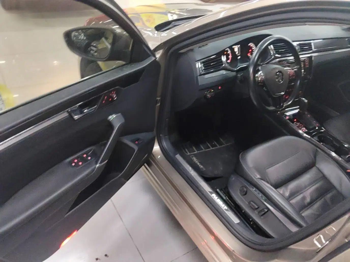 Volkswagen Passat 2016 330TSI DSG Prestige Edition — миниатюра 18