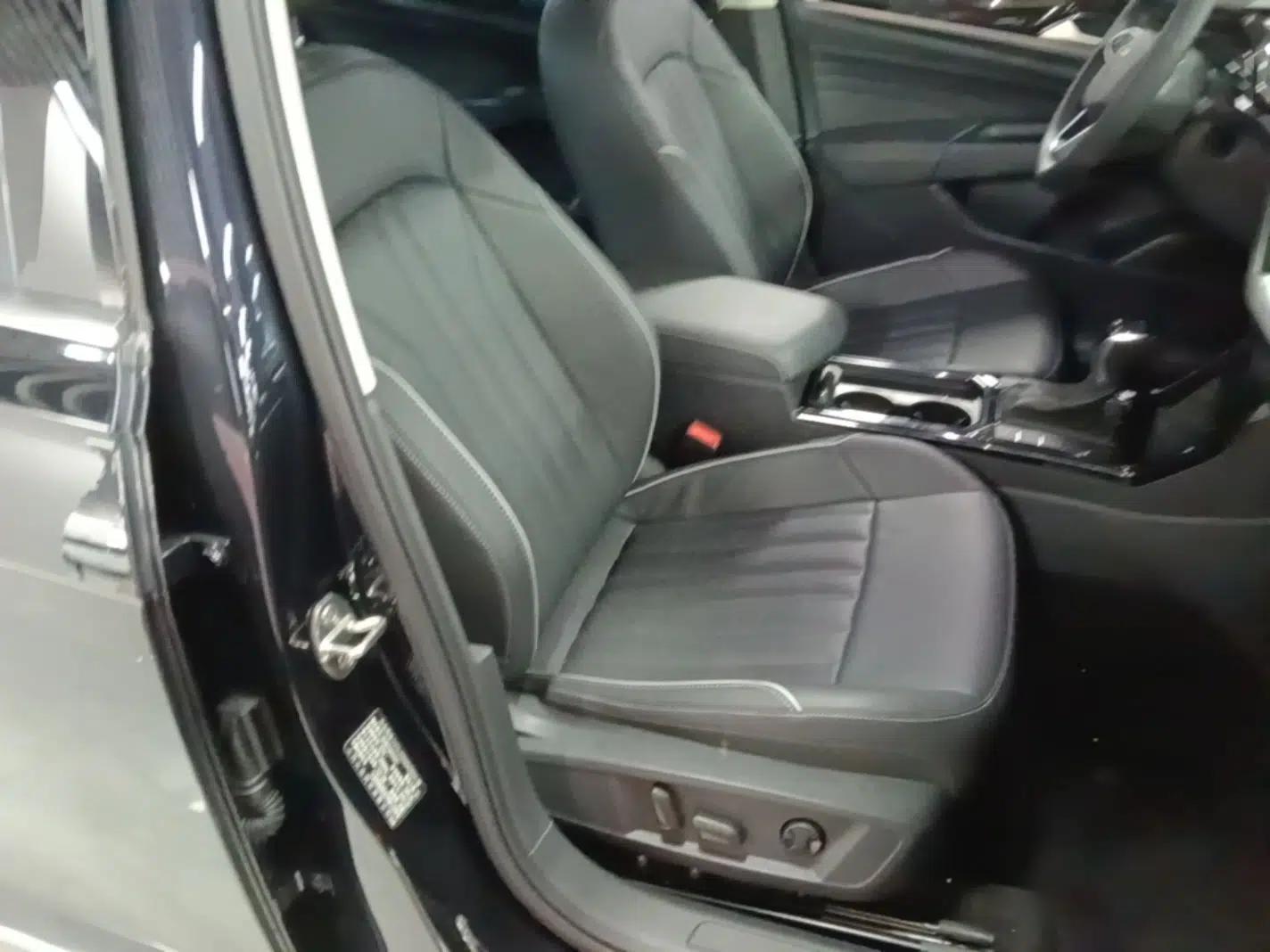 Volkswagen Passat 2023 Revised 330TSI Starry Elite Edition — миниатюра 19