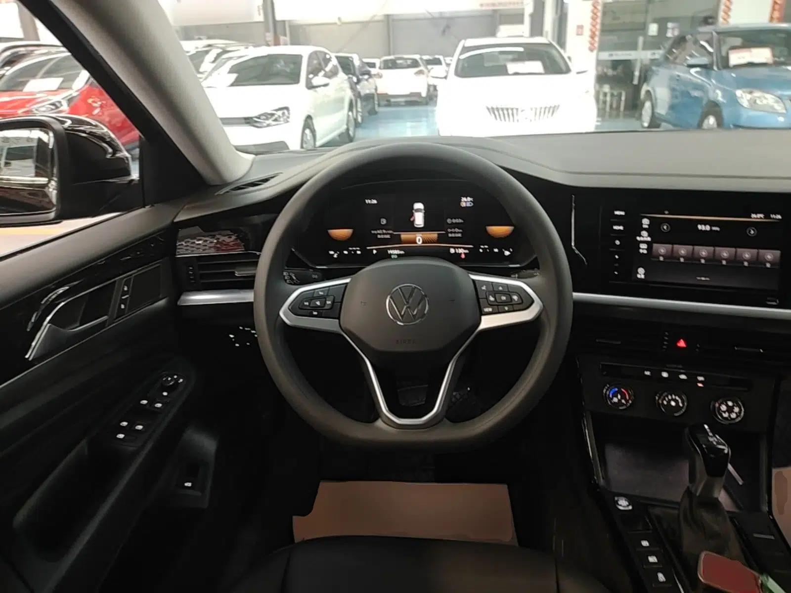 Volkswagen Passat 2024 280TSI Business Edition — миниатюра 13
