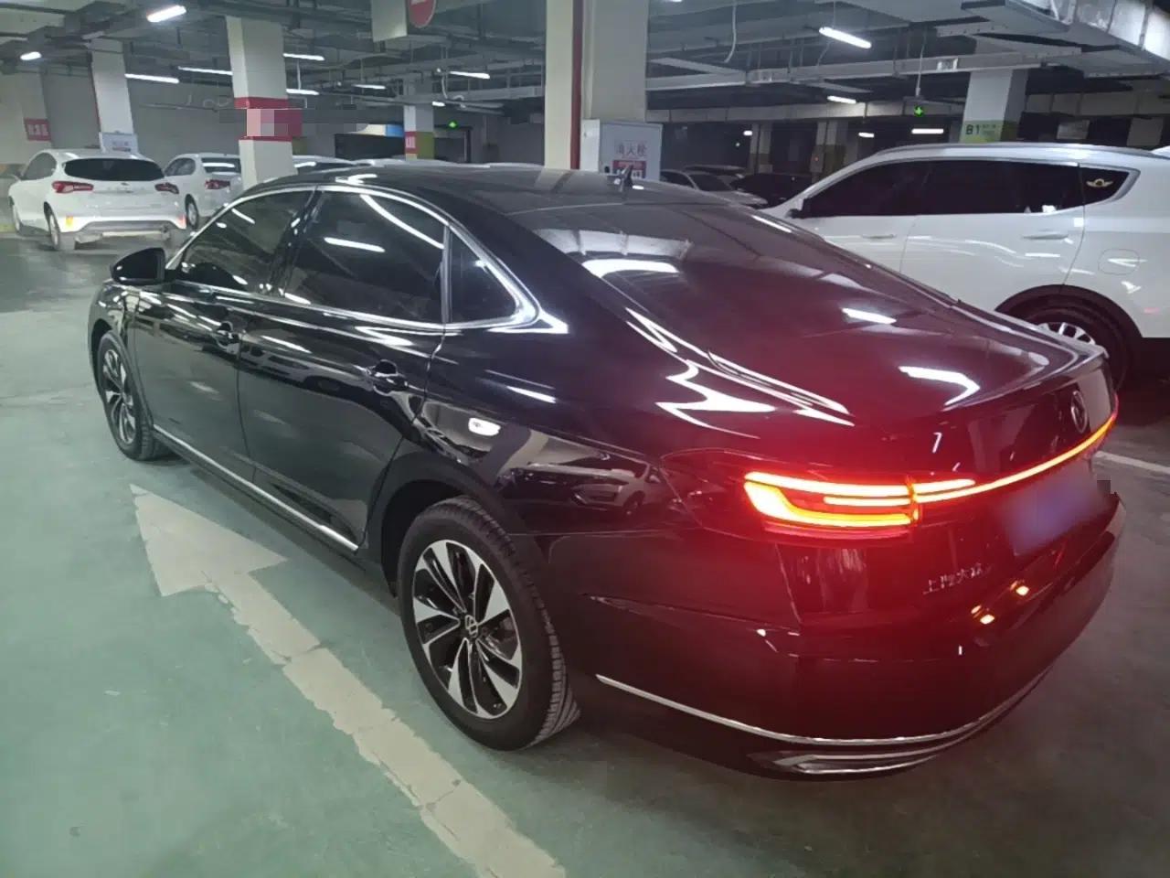 Volkswagen Passat 2023 330TSI Starry Elite Edition — миниатюра 4